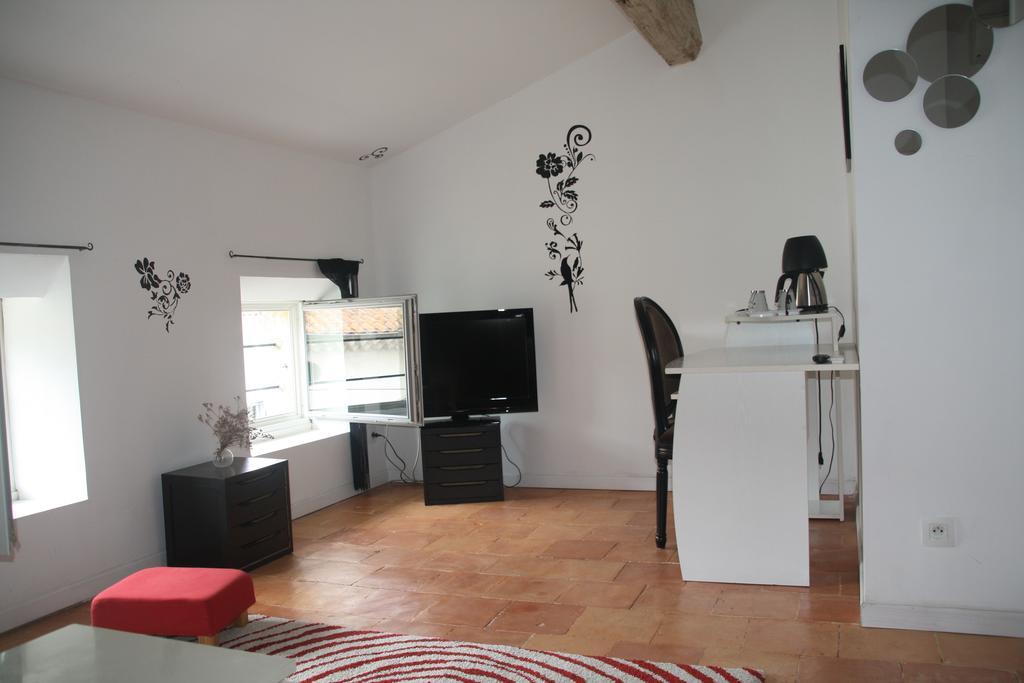 Aux Pots Bleus Bed and Breakfast Nissan-lez-Enserune Εξωτερικό φωτογραφία