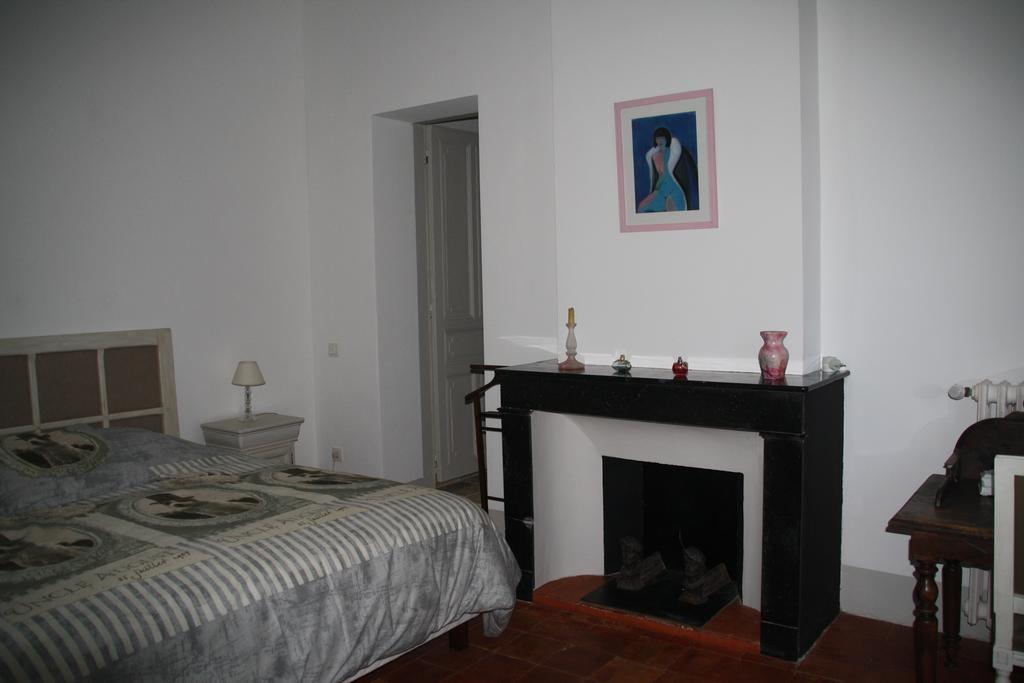Aux Pots Bleus Bed and Breakfast Nissan-lez-Enserune Δωμάτιο φωτογραφία